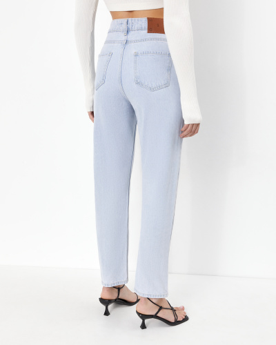 Джинсы mom fit